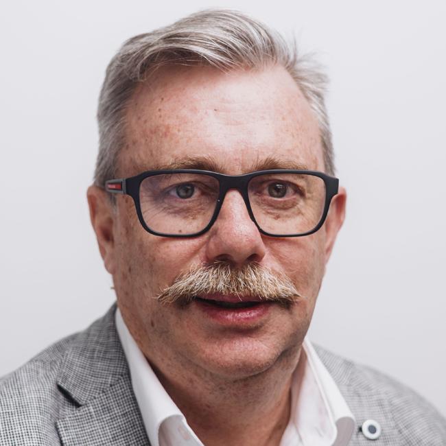 Shayne Taylor_portrait pic_3734.jpg